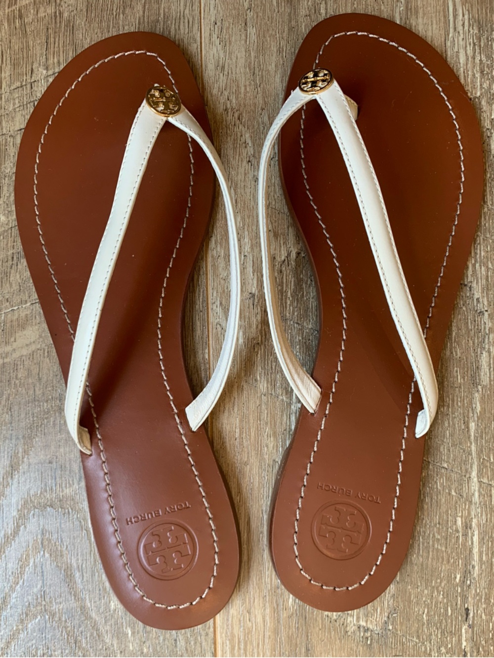 Tory Burch White Leather Thong Sandals with Gold Logo - 11 - Picture 4 of 9